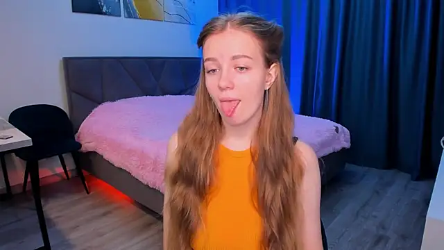 SweetMilkis online show from December 2, 8:09 am