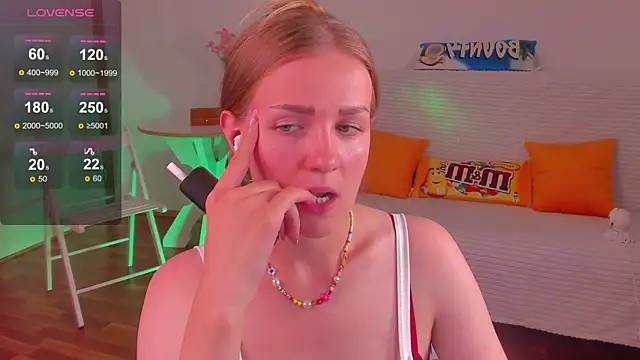 SweetMilkis online show from July 18, 6:34 pm
