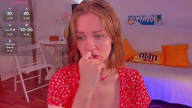 SweetMilkis online show from July 29, 11:08 am