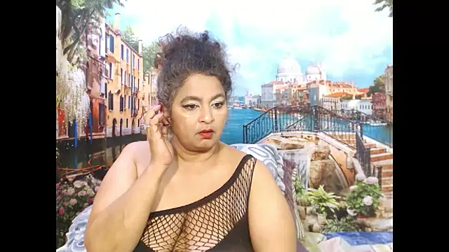 Snapshot of indianstar75 chatting on October 22, 9:14 pm indianstar75 online show from October 22, 9:14 pm