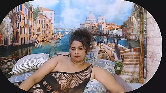 Snapshot of indianstar75 chatting on October 31, 8:59 am indianstar75 online show from October 31, 8:59 am