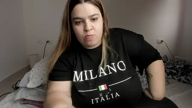 Snapshot of Blondylicious chatting on November 29, 7:28 pm Blondylicious online show from November 29, 7:28 pm