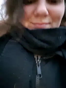 Snapshot of Cutegirlforyou chatting on December 14, 7:51 am Cutegirlforyou online show from December 14, 7:51 am