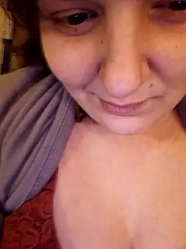 Snapshot of Cutegirlforyou chatting on January 6, 8:24 am Cutegirlforyou online show from January 6, 8:24 am