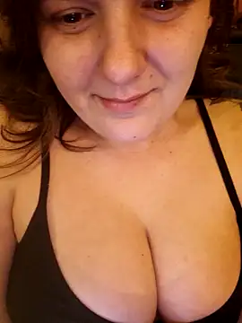 Snapshot of Cutegirlforyou chatting on February 5, 9:46 am Cutegirlforyou online show from February 5, 9:46 am