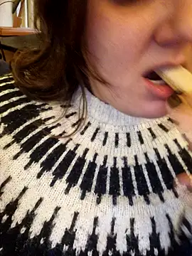 Snapshot of Cutegirlforyou chatting on February 9, 10:42 am Cutegirlforyou online show from February 9, 10:42 am