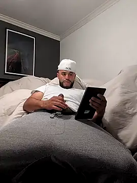 gardy8585 online show from March 27, 6:18 pm