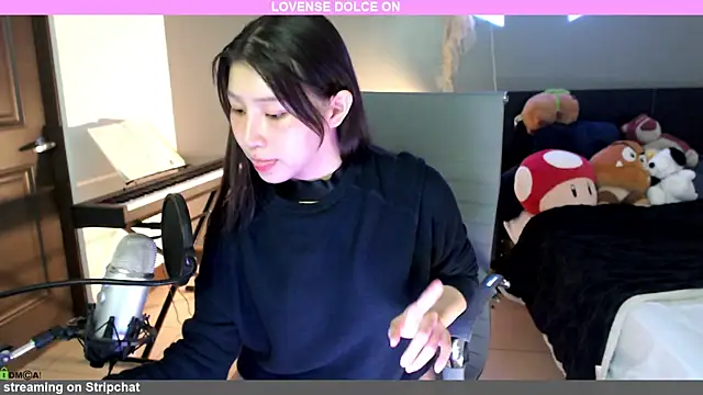 Snapshot of minarocket_ chatting on December 6, 4:06 pm minarocket  online show from December 6, 4:06 pm