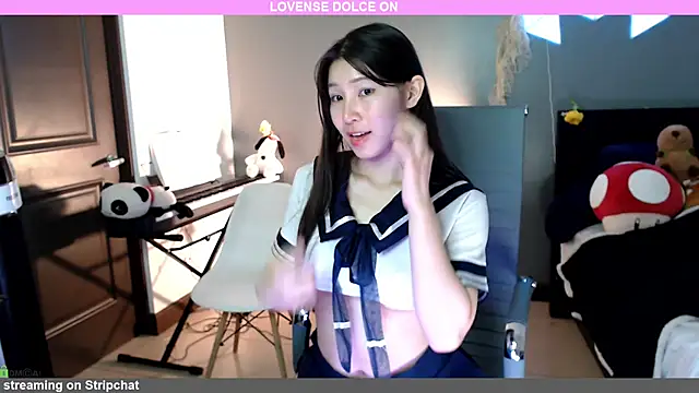 Snapshot of minarocket_ chatting on January 26, 4:41 pm minarocket  online show from January 26, 4:41 pm