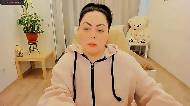 Snapshot of Nina_Hopper chatting on April 3, 1:20 pm Nina Hopper online show from April 3, 1:20 pm