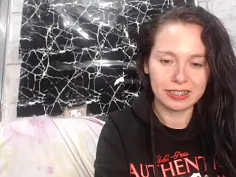Snapshot of Venusluxodomme chatting on June 10, 3:18 am Venusluxodomme online show from June 10, 3:18 am