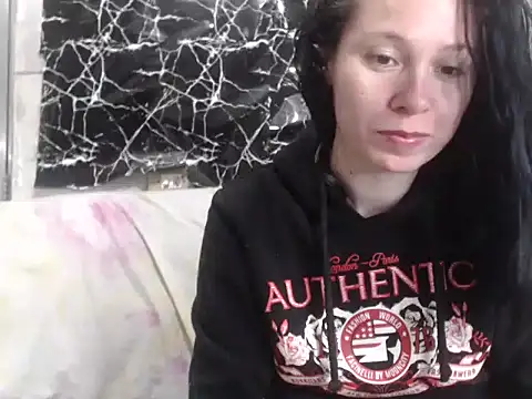 Snapshot of Venusluxodomme chatting on June 12, 10:19 pm Venusluxodomme online show from June 12, 10:19 pm