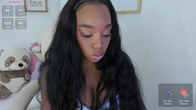 Snapshot of zobe_love chatting on June 3, 4:56 pm zobe love online show from June 3, 4:56 pm