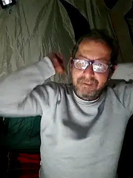 Snapshot of TryingWind chatting on June 9, 4:02 am TryingWind online show from June 9, 4:02 am