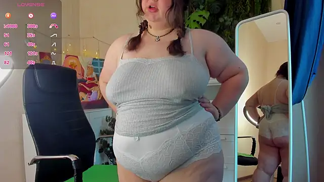 Snapshot of Raydirin chatting on March 8, 11:36 am Raydirin online show from March 8, 11:36 am