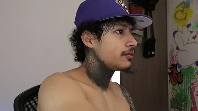 trieone online show from February 15, 2:14 pm