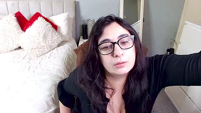 Curvy bigtitts online show from December 16, 4:34 am