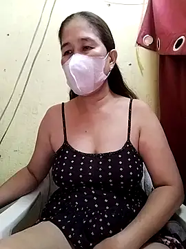 Snapshot of DelightDorothy34 chatting on July 18, 12:59 am DelightDorothy34 online show from July 18, 12:59 am