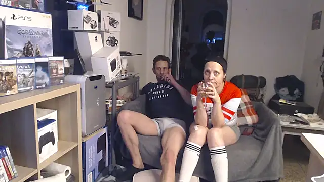 Snapshot of DirtySexGames@xh chatting on January 13, 2:28 am DirtySexGamesxh online show from January 13, 2:28 am