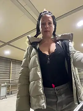 Viola Beck online show from February 13, 2:56 am