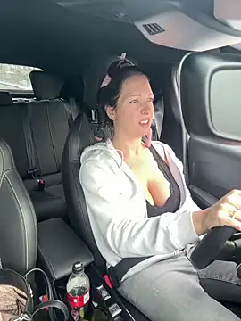 Viola Beck online show from February 13, 9:30 am