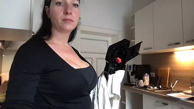 Viola Beck online show from September 15, 7:52 am