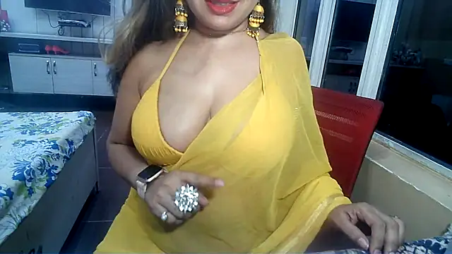 Snapshot of yourradhika chatting on March 20, 3:47 pm yourradhika online show from March 20, 3:47 pm