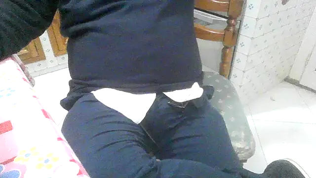 polloiw online show from November 24, 2:39 pm