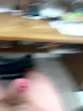 Snapshot of toyotagts chatting on November 27, 5:04 pm toyotagts online show from November 27, 5:04 pm