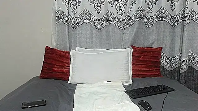 NikkyJigglesX online show from October 4, 2:48 pm