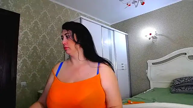 Evelyn Shy online show from December 18, 6:41 am