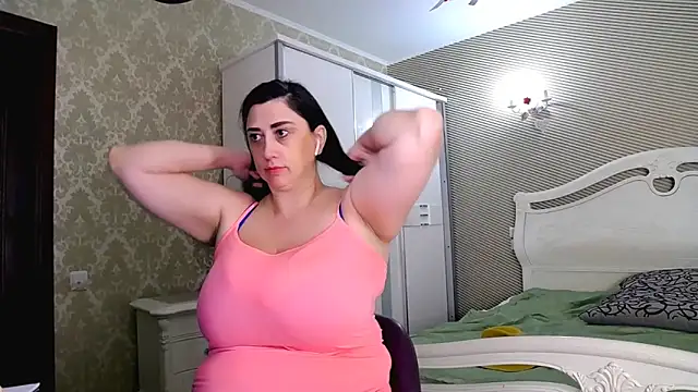 Evelyn Shy online show from March 13, 9:05 am