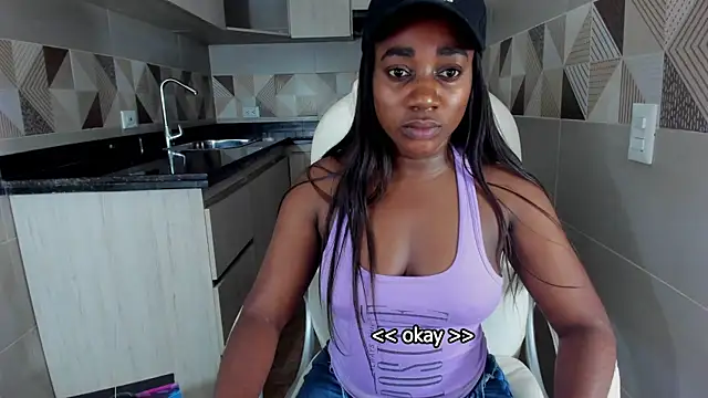 Snapshot of cristaaalclocks1 chatting on February 6, 7:29 pm cristaaalclocks1 online show from February 6, 7:29 pm