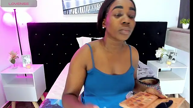 Snapshot of cristaaalclocks1 chatting on July 20, 1:02 pm cristaaalclocks1 online show from July 20, 1:02 pm