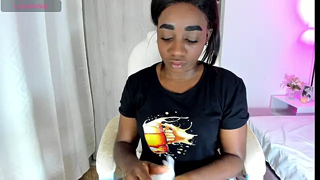 Snapshot of cristaaalclocks1 chatting on July 25, 1:19 pm cristaaalclocks1 online show from July 25, 1:19 pm