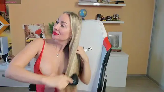 Snapshot of Veola_new chatting on March 14, 3:15 am Veola new online show from March 14, 3:15 am