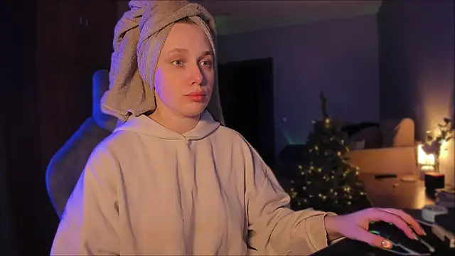 Snapshot of Rachel_Ro chatting on December 26, 3:42 pm Rachel Ro online show from December 26, 3:42 pm