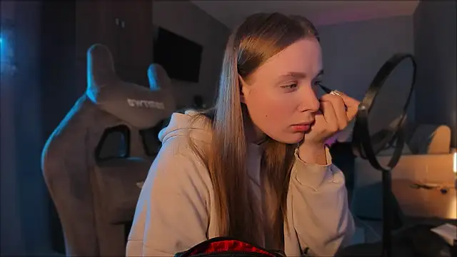 Snapshot of Rachel_Ro chatting on January 8, 12:26 pm Rachel Ro online show from January 8, 12:26 pm