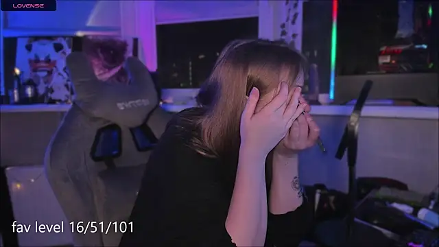 Snapshot of Rachel_Ro chatting on October 25, 3:51 pm Rachel Ro online show from October 25, 3:51 pm