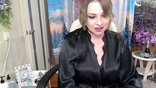 Snapshot of Mika_Passion chatting on May 28, 10:12 am Mika Passion online show from May 28, 10:12 am