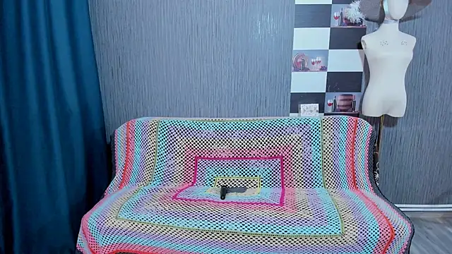 pa1e pr1ncess online show from March 18, 6:27 am