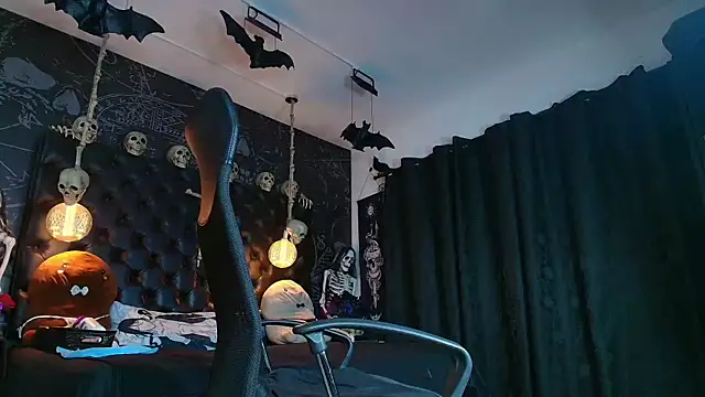 Snapshot of AlexHoe_ chatting on November 6, 6:42 pm AlexHoe online show from November 6, 6:42 pm