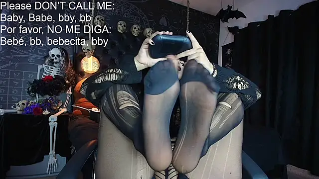 Snapshot of AlexHoe_ chatting on July 16, 6:25 pm AlexHoe online show from July 16, 6:25 pm
