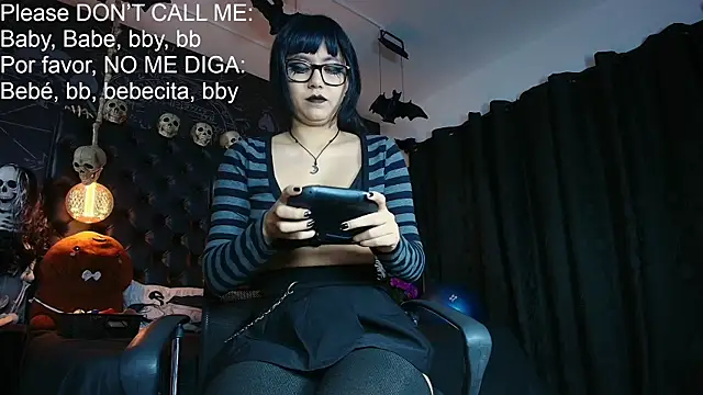 Snapshot of AlexHoe_ chatting on July 28, 6:31 pm AlexHoe online show from July 28, 6:31 pm
