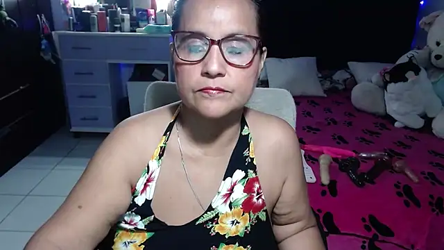Snapshot of pervert_mommy_ chatting on July 19, 11:58 am pervert mommy online show from July 19, 11:58 am