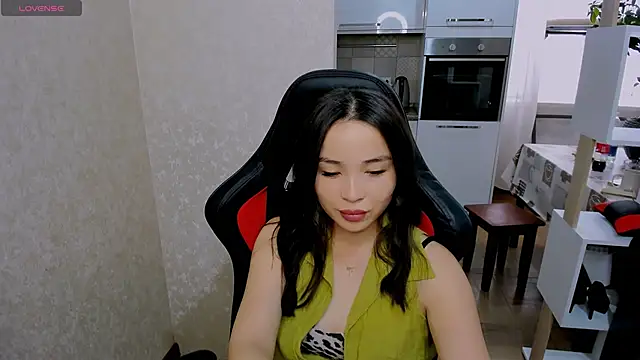 Snapshot of AyaMoon chatting on September 26, 5:00 am AyaMoon online show from September 26, 5:00 am