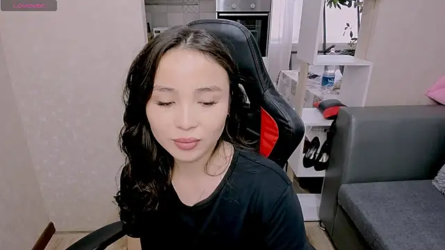 Snapshot of AyaMoon chatting on October 2, 4:52 am AyaMoon online show from October 2, 4:52 am