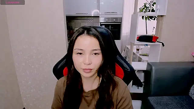 Snapshot of AyaMoon chatting on October 9, 5:16 am AyaMoon online show from October 9, 5:16 am