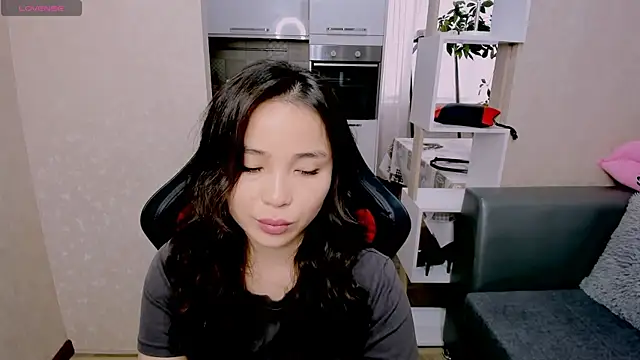 Snapshot of AyaMoon chatting on October 10, 4:11 am AyaMoon online show from October 10, 4:11 am