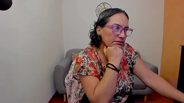 scarlet wet online show from June 11, 11:36 pm